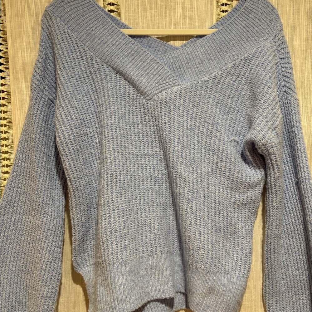 Pink Rose V-Neck Blue Sweater with Ribbed Texture
